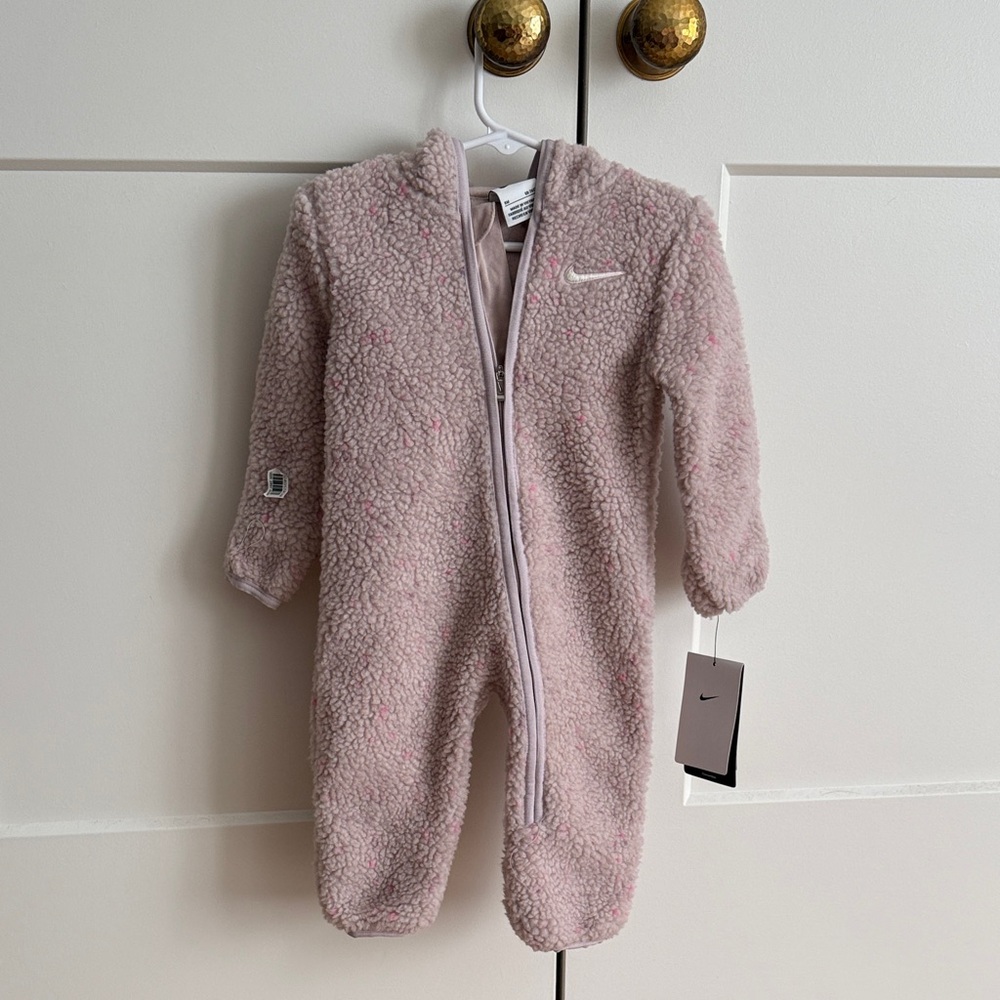 Nike Soft Pink Sherpa Baby Footie 9M